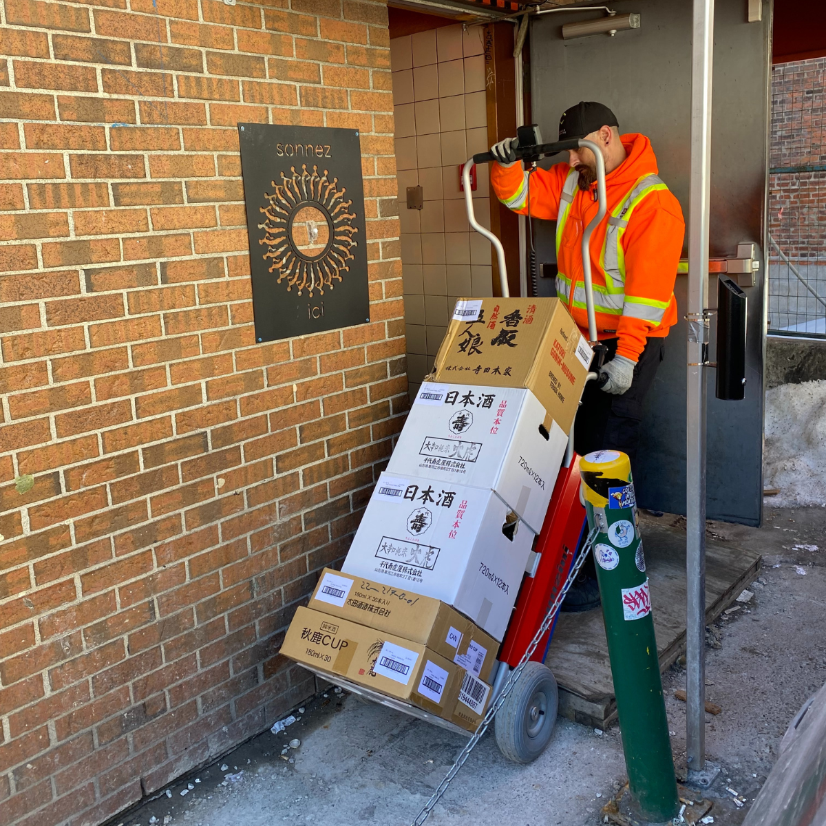 IBEX moving alchool boxes